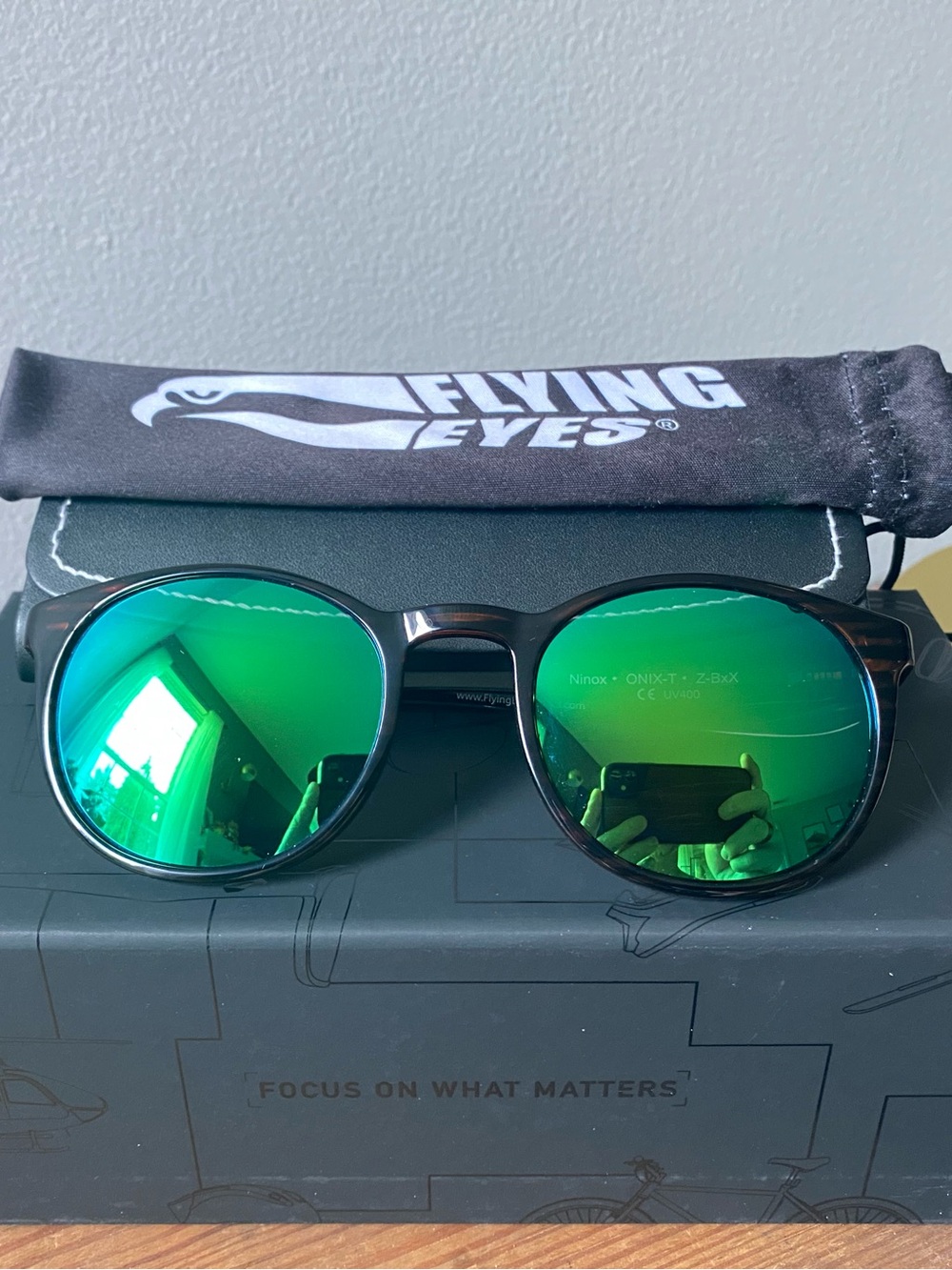 Flying Eyes - Men’s Tortoise Frame Sunglasses with Green/Blue Mirrored Lenses